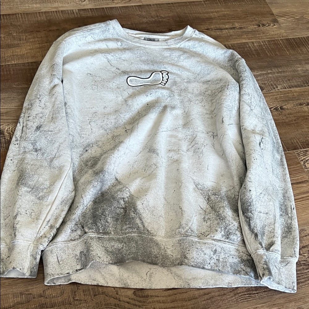 Comfort Colors unisex Gray Crewneck Sweatshirt Barefoot Bar Okoboji IA